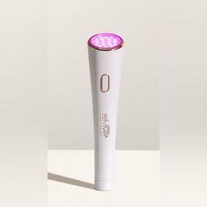 reVive Glo‎ Wrinkle Treatment Device
